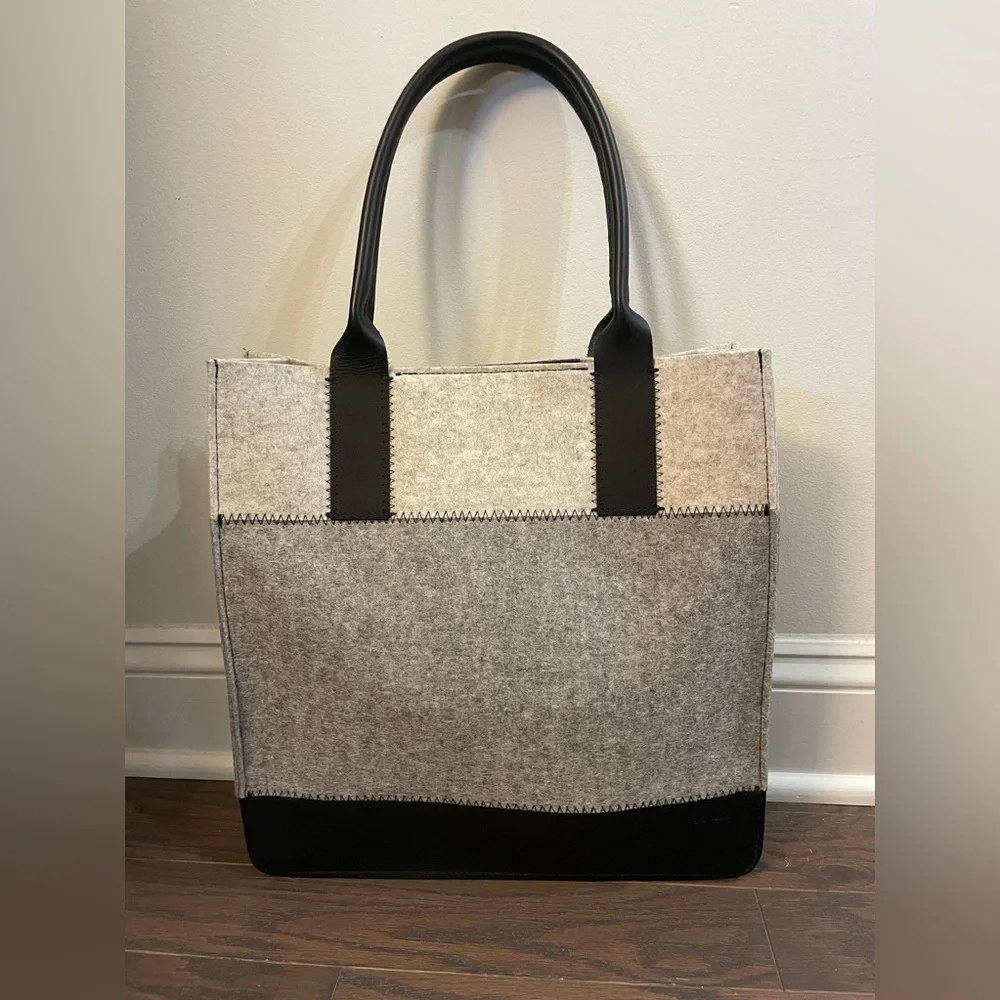 NEW! GRAF LANTZ JAUNT MERINO WOOL FELT TOTE GRANITE/BLACK